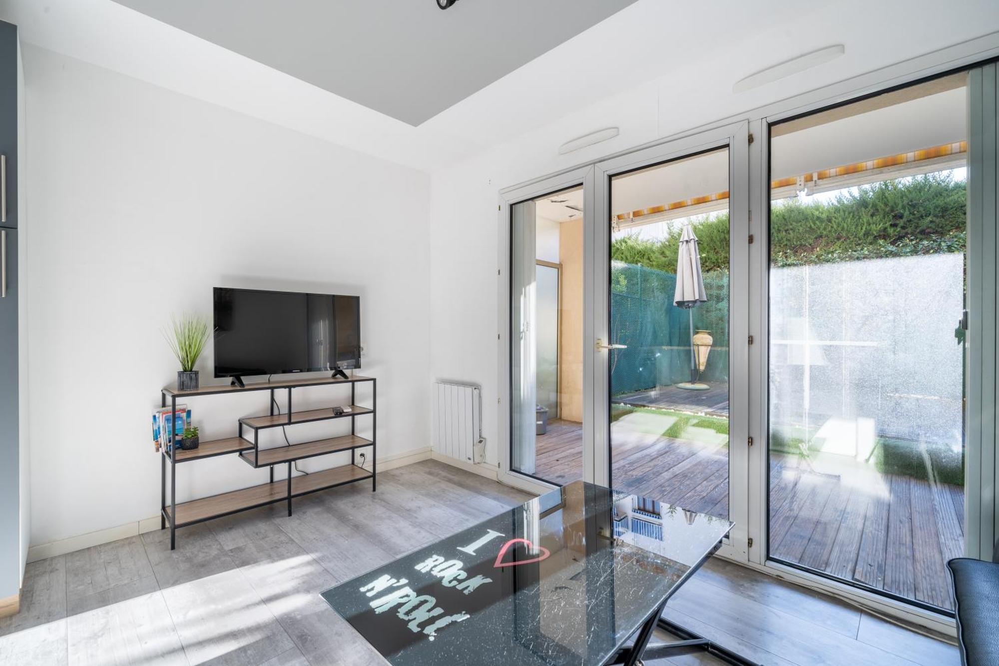 Charmant Studio Cagnes-sur-Mer Exterior photo